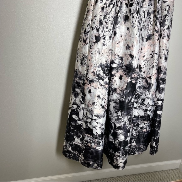 XSCAPE Maxi Sleeveless Dress Floral Mesh Inserts Lined Size 2 Women’s Pockets - Picture 3 of 12